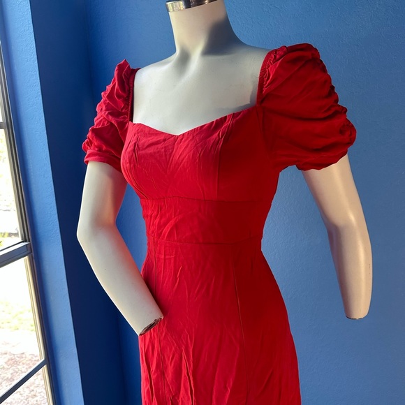 Rihoas Red puff sleeve solid midi dress, size small NWT - Picture 4 of 9